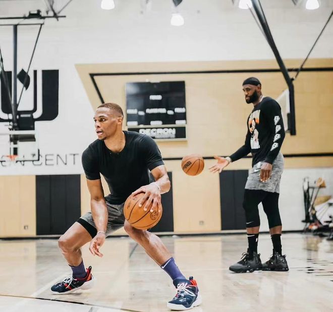 的无球跑位 的无球跑位